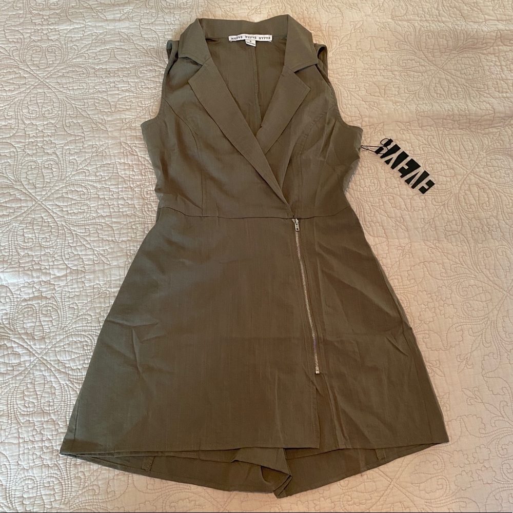 Surplice romper - Picture 2 of 4